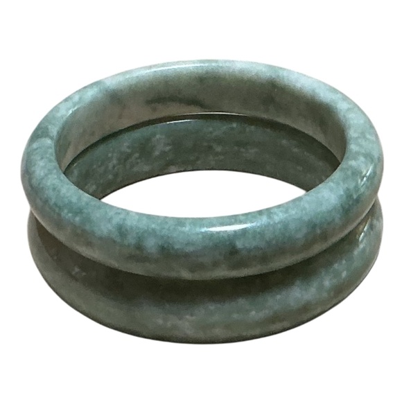 2 Genuine Green Jade Vintage Bangle Bracelets, Natural Color, Beautiful, Shiny - Picture 4 of 10